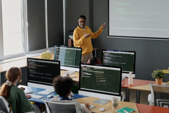 Instituto Econacional mostra como docentes estão reinventando o ensino com ferramentas digitais e metodologias ativas.