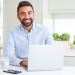 Kelsem Ricardo Rios Lima analisa como tendências internacionais de atendimento humanizado impactam o serviço registral brasileiro.