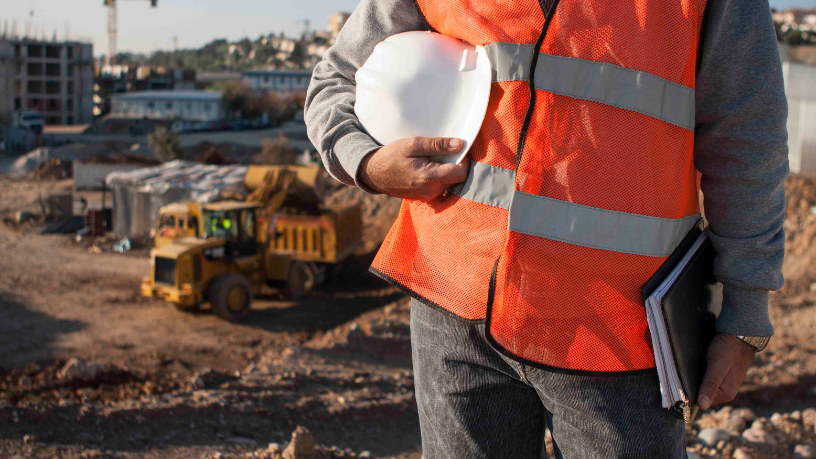 Mesmo em tempos de alta nos custos, Valderci Malagosini Machado mostra caminhos práticos para empreender com eficiência e sustentabilidade na construção civil.